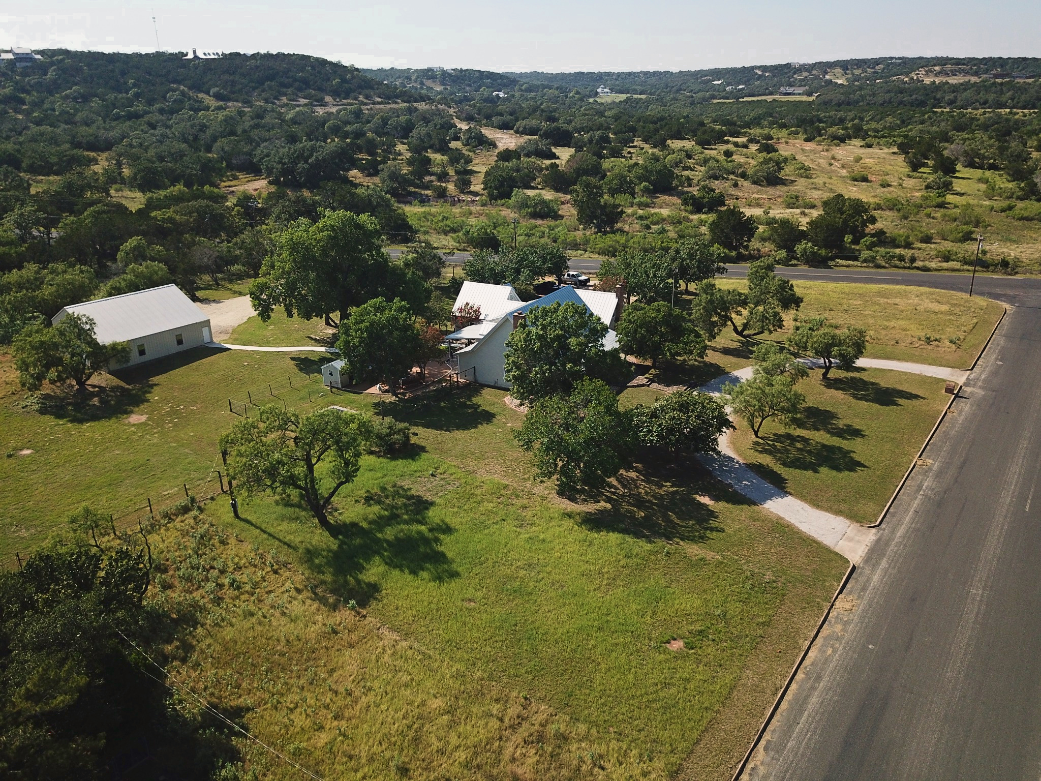  Fredericksburg Estate on 3 Acres - 物件實景