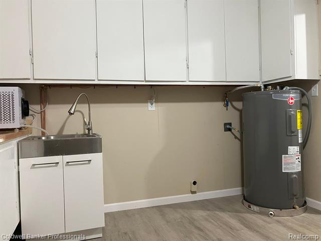 Oakland, Michigan, 48363, United States, 4 Bedrooms Bedrooms, ,2 BathroomsBathrooms,Residential,For Sale,1806159