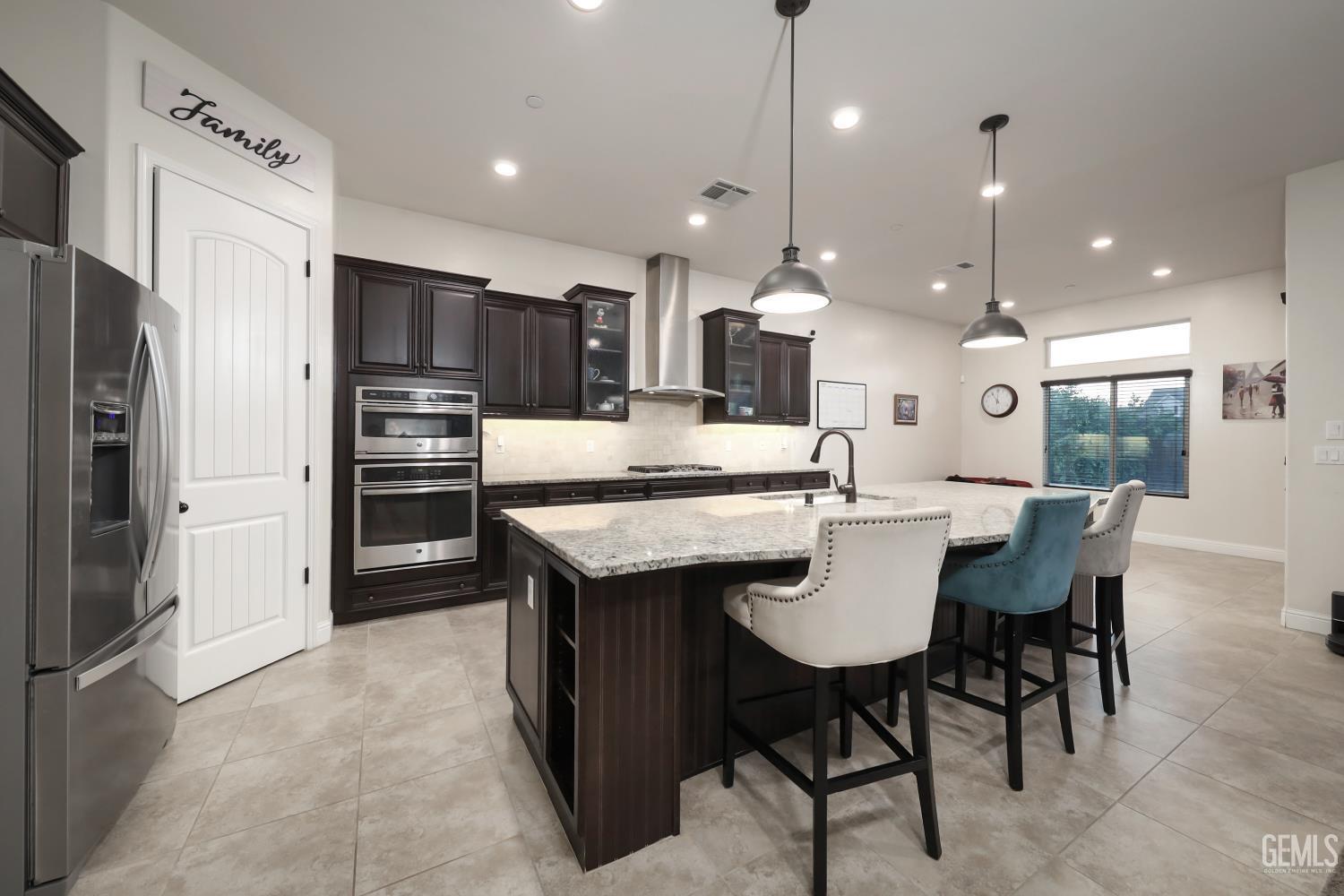 Bakersfield, California, 93314, United States, 4 Bedrooms Bedrooms, ,4 BathroomsBathrooms,Residential,For Sale,2010376