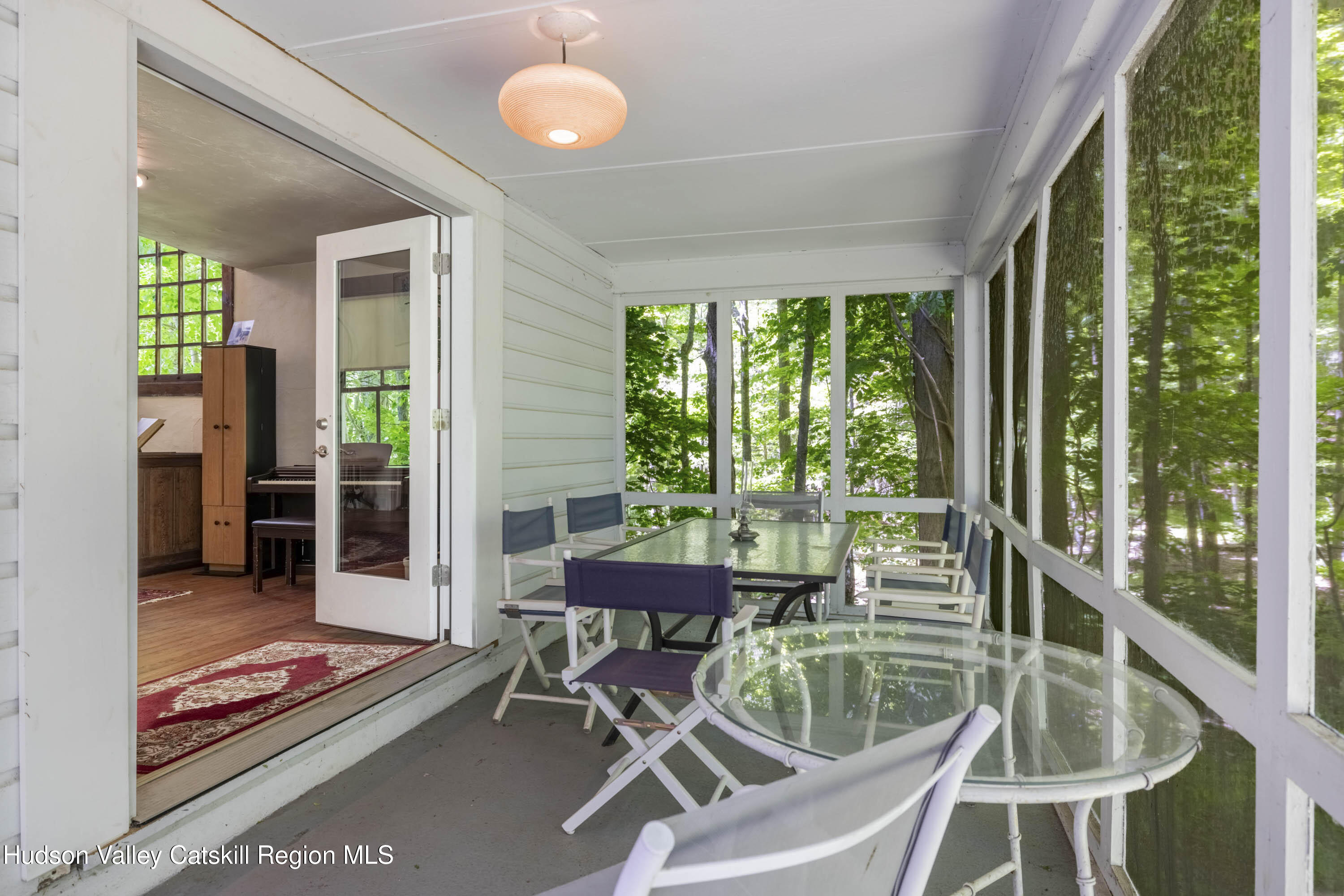 Saugerties, New York, 12477, United States, 2 Bedrooms Bedrooms, ,2 BathroomsBathrooms,Residential,For Sale,1827132