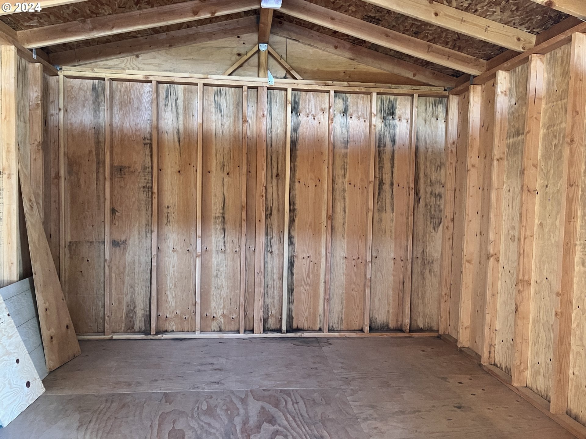 Gold Beach, Oregon, 97444, United States, 3 Bedrooms Bedrooms, ,3 BathroomsBathrooms,Residential,For Sale,1975085