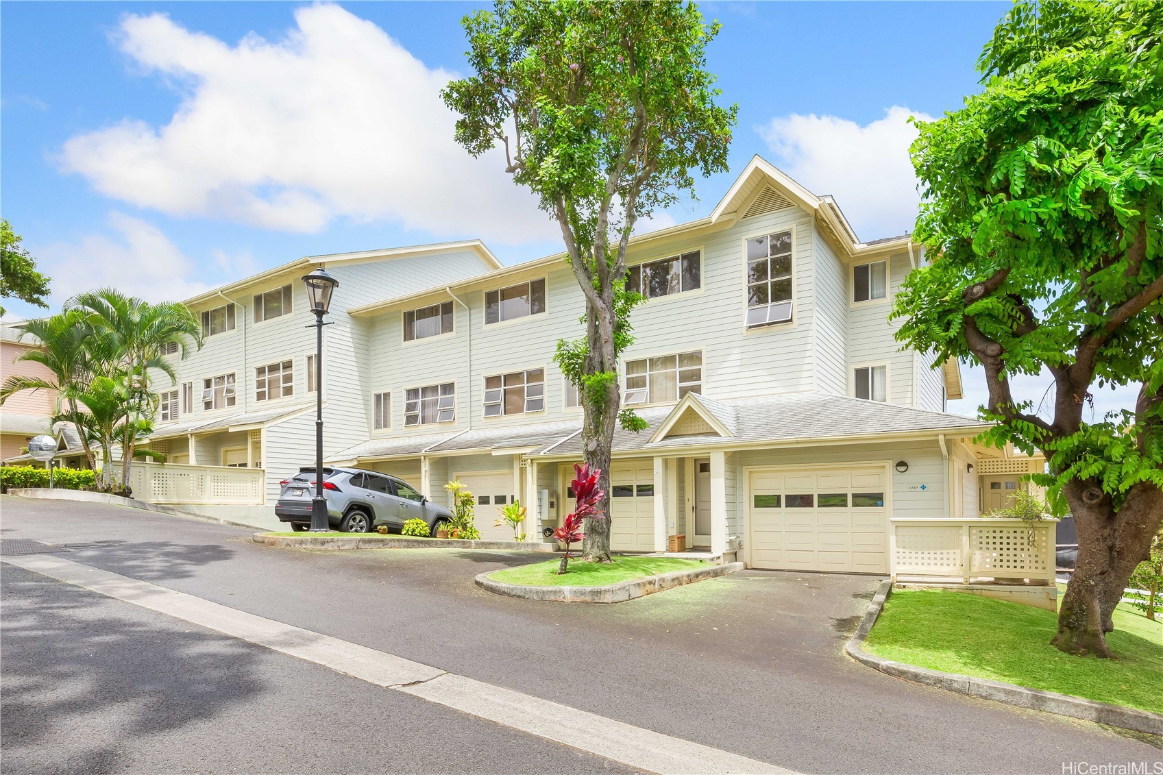 Honolulu, Hawaii, 96819, United States, 3 Bedrooms Bedrooms, ,2 BathroomsBathrooms,Residential,For Sale,1875177