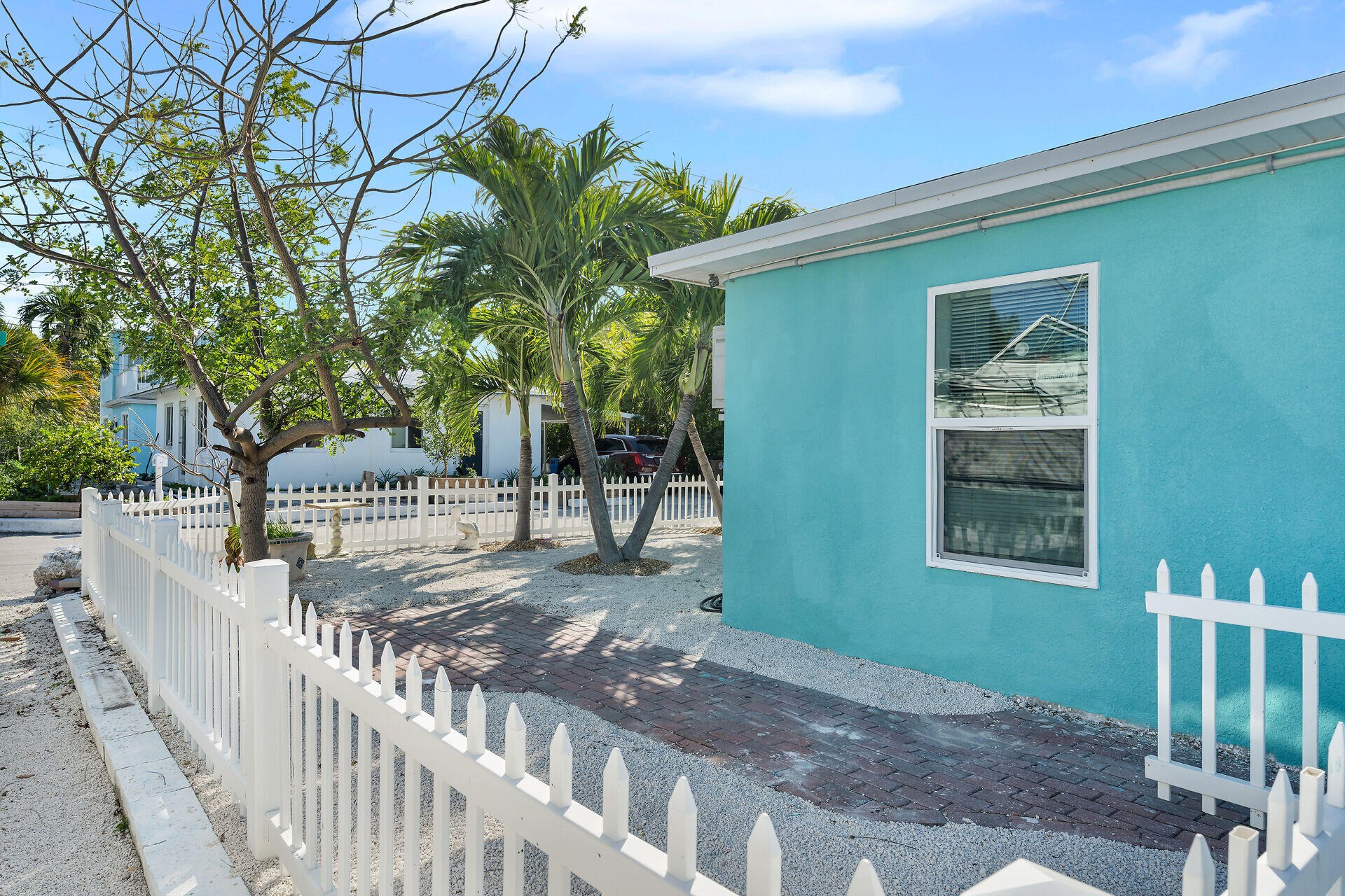 MARATHON, Florida, 33050, United States, 3 Bedrooms Bedrooms, ,1 BathroomBathrooms,Residential,For Sale,1902182