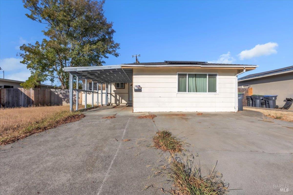 Santa Cruz Dr, Fairfield, CA 94533