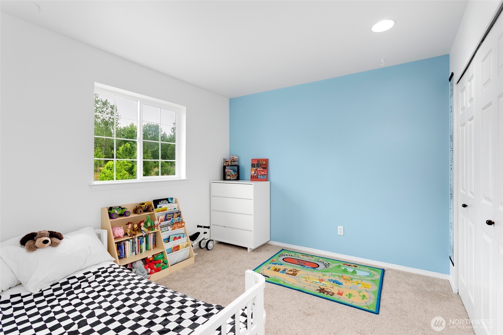 Bonney Lake, Washington, 98391, United States, 4 Bedrooms Bedrooms, ,3 BathroomsBathrooms,Residential,For Sale,1911203