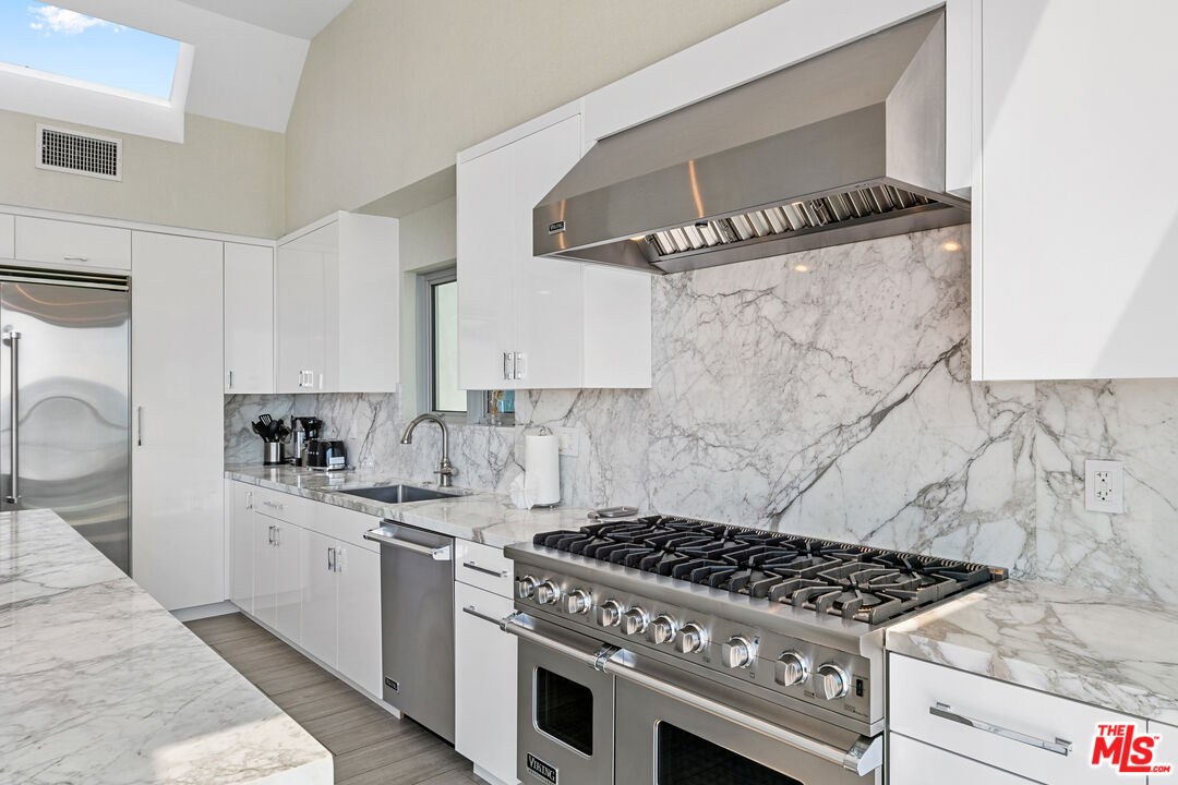 Malibu, California, 90265, United States, 3 Bedrooms Bedrooms, ,4 BathroomsBathrooms,Residential,For Sale,1722107