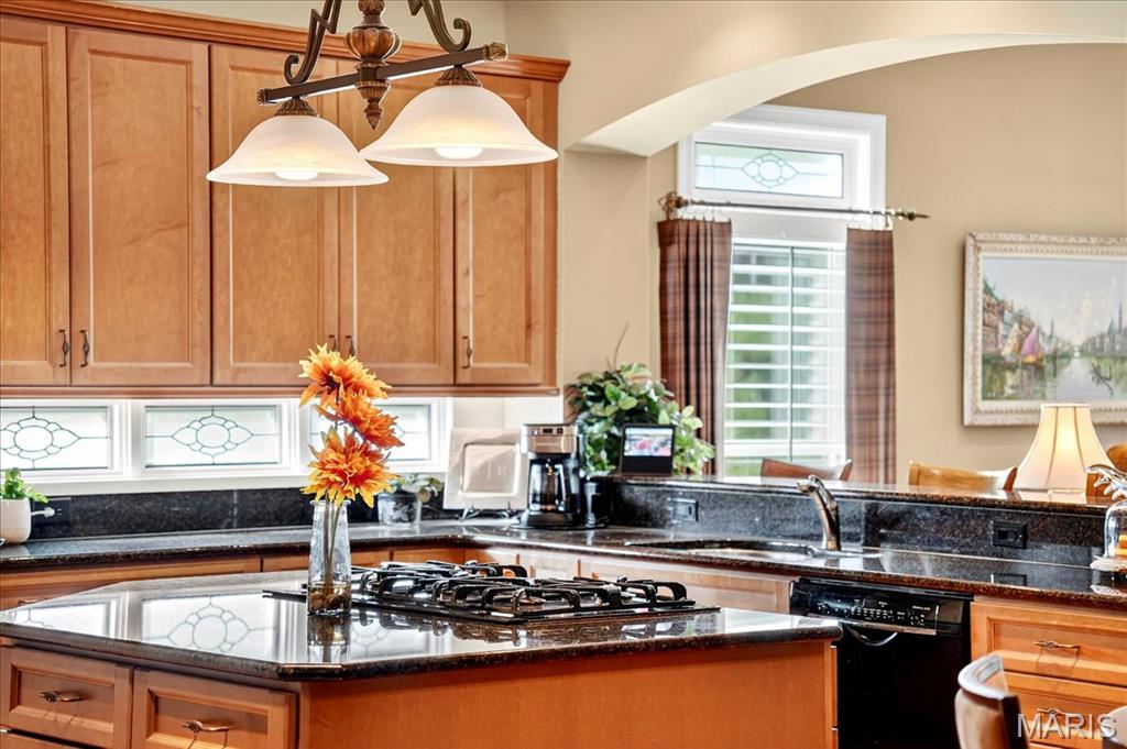 Ballwin, Missouri, 63011, United States, 2 Bedrooms Bedrooms, ,3 BathroomsBathrooms,Residential,For Sale,1947481