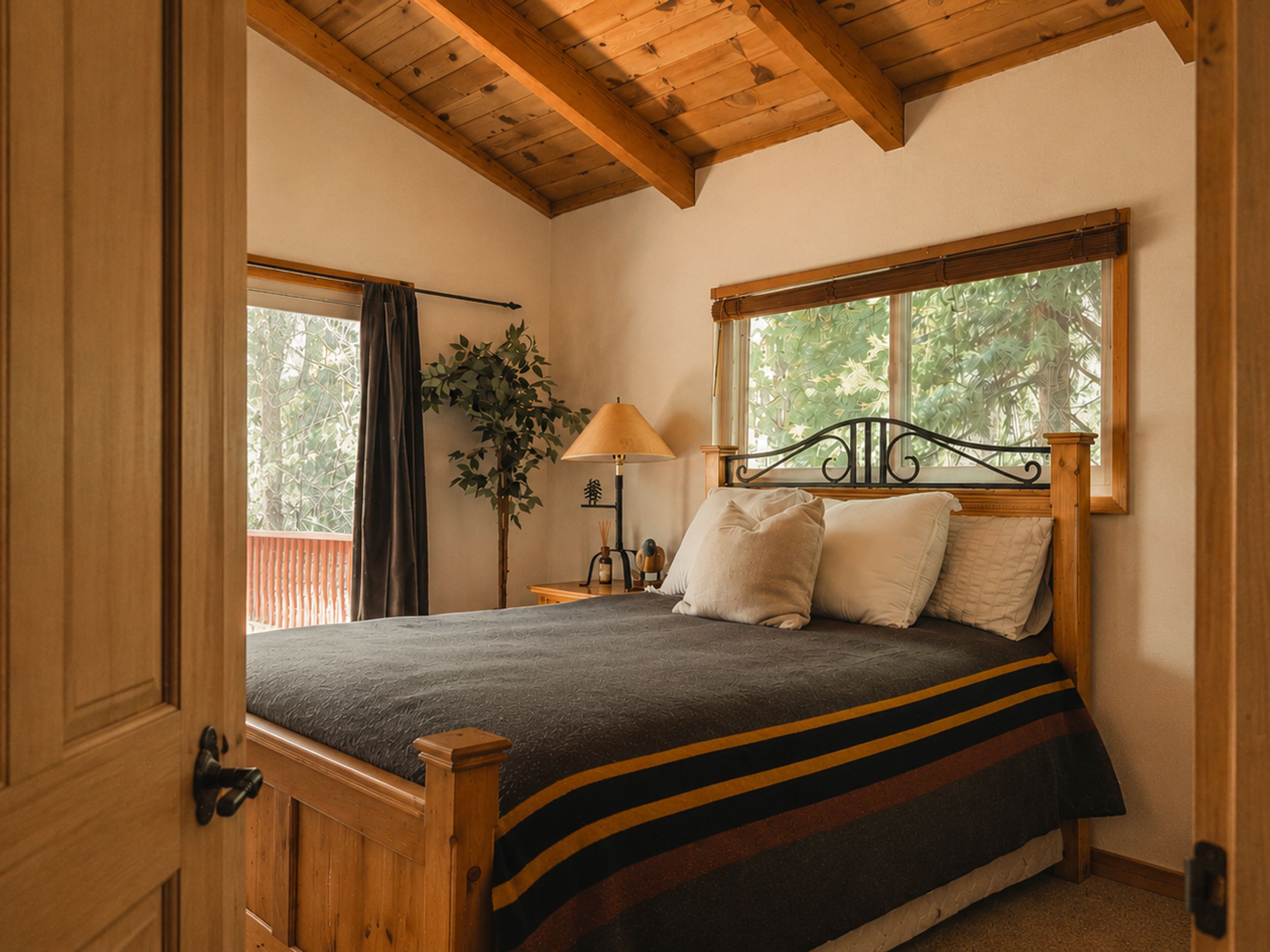  26947 Tunnel Drive, Lake Arrowhead, CA 92352 - 物件實景