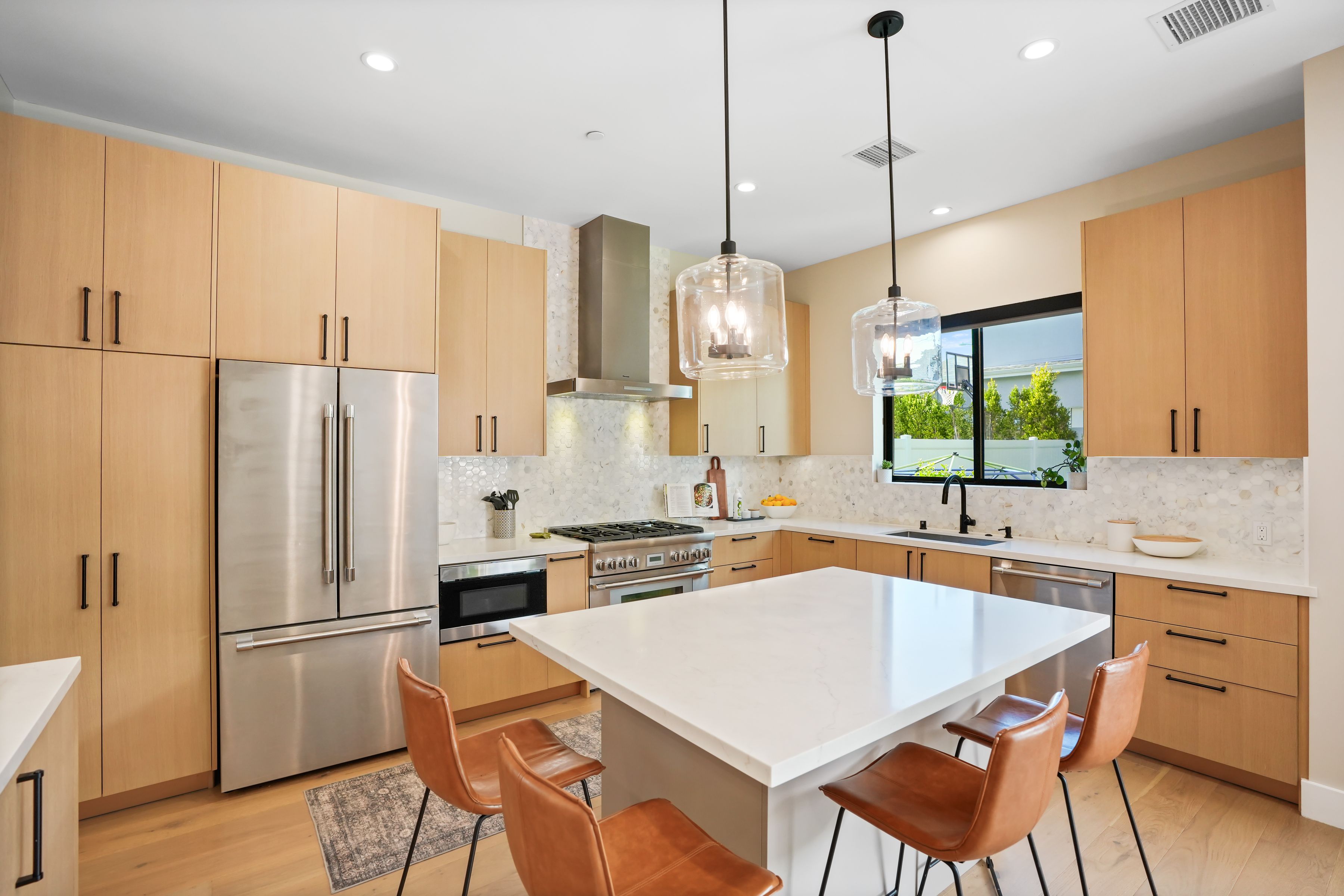  12341 Addison Street - 物件實景