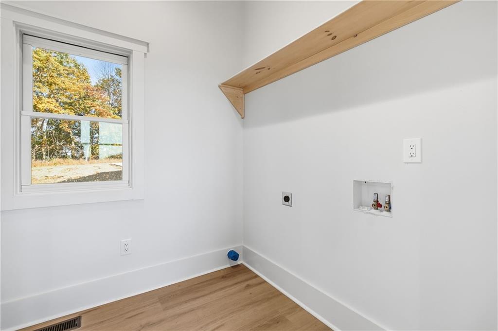 Jasper, Georgia, 30143, United States, 4 Bedrooms Bedrooms, ,5 BathroomsBathrooms,Residential,For Sale,1976069