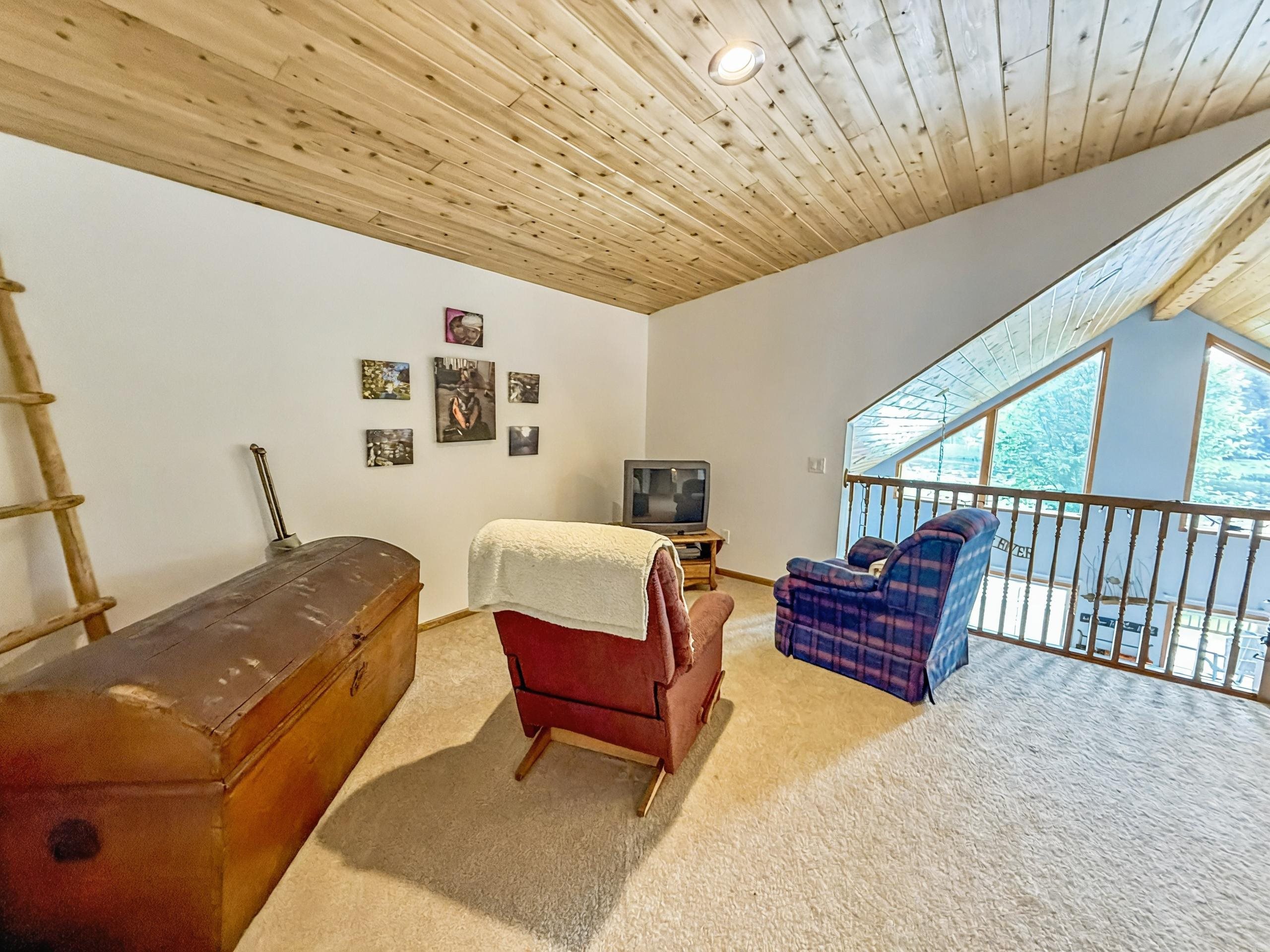 PEMBINE, Wisconsin, 54156, United States, 5 Bedrooms Bedrooms, ,4 BathroomsBathrooms,Residential,For Sale,1956791