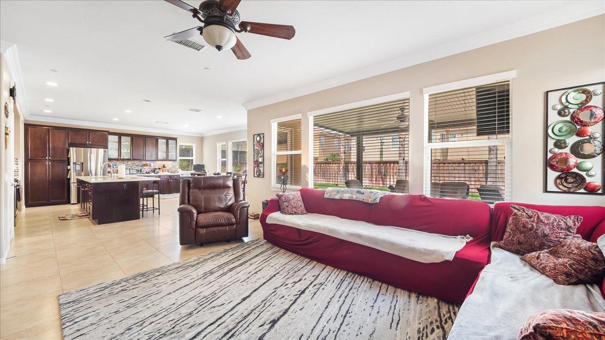 San Bernardino, California, 92407, United States, 4 Bedrooms Bedrooms, ,3 BathroomsBathrooms,Residential,For Sale,1978188