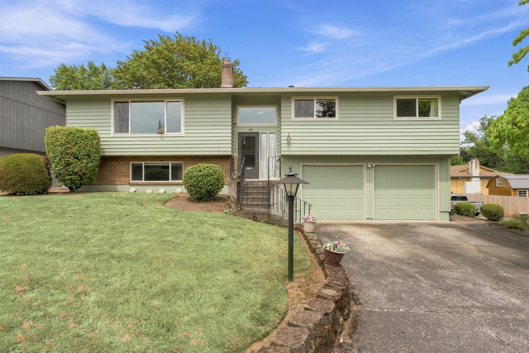  3343 SE DESWELL ST Milwaukie, OR 97267 - 物件實景