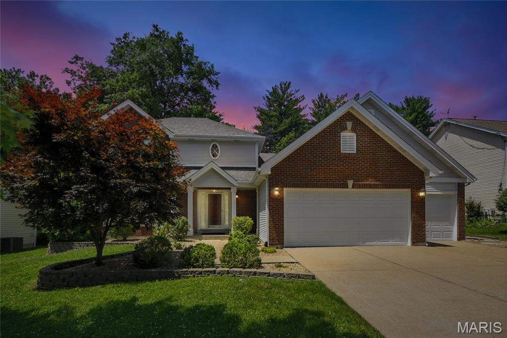 Maryland Heights, Missouri, 63043, United States, 3 Bedrooms Bedrooms, ,4 BathroomsBathrooms,Residential,For Sale,1892007