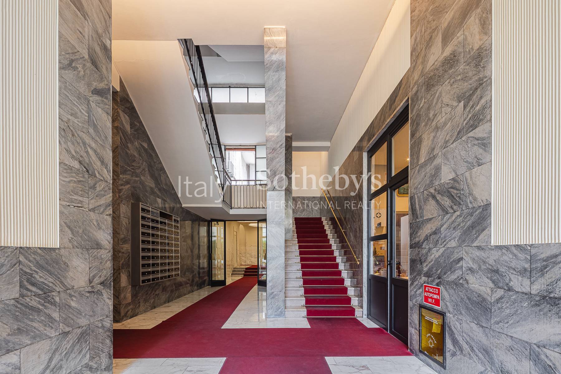  Move-In Ready Apartment Just Steps from the Duomo - 物件實景
