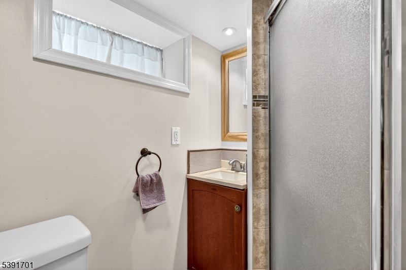 Roselle Park Boro, New Jersey, 07204, United States, 4 Bedrooms Bedrooms, ,3 BathroomsBathrooms,Residential,For Sale,1970229