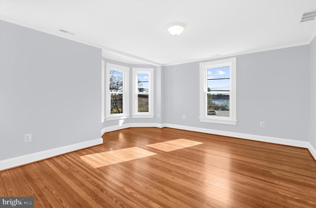 Chestertown, Maryland, 21620, United States, 5 Bedrooms Bedrooms, ,5 BathroomsBathrooms,Residential,For Sale,1988970