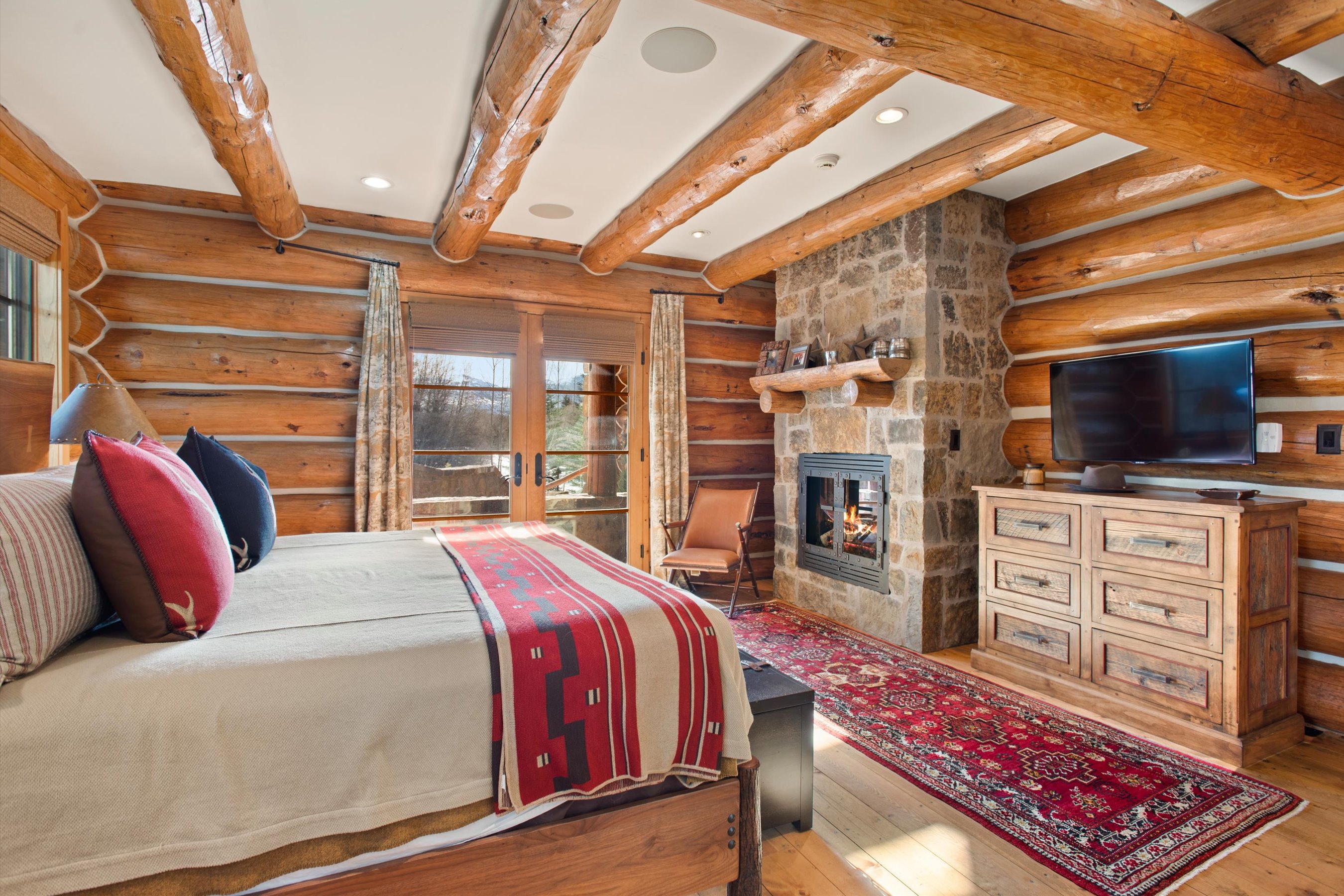  Timeless Log Home on 12+ Acres in Snowmass  Sweeping Mountain Views - 物件實景