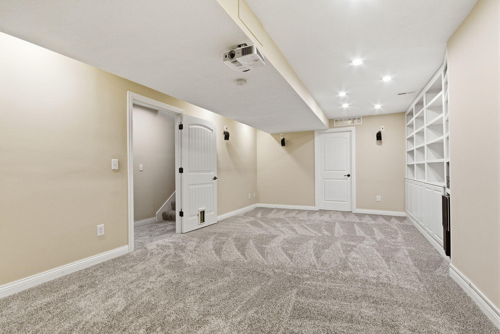 COLUMBIA, Missouri, 65203, United States, 5 Bedrooms Bedrooms, ,3 BathroomsBathrooms,Residential,For Sale,2023724