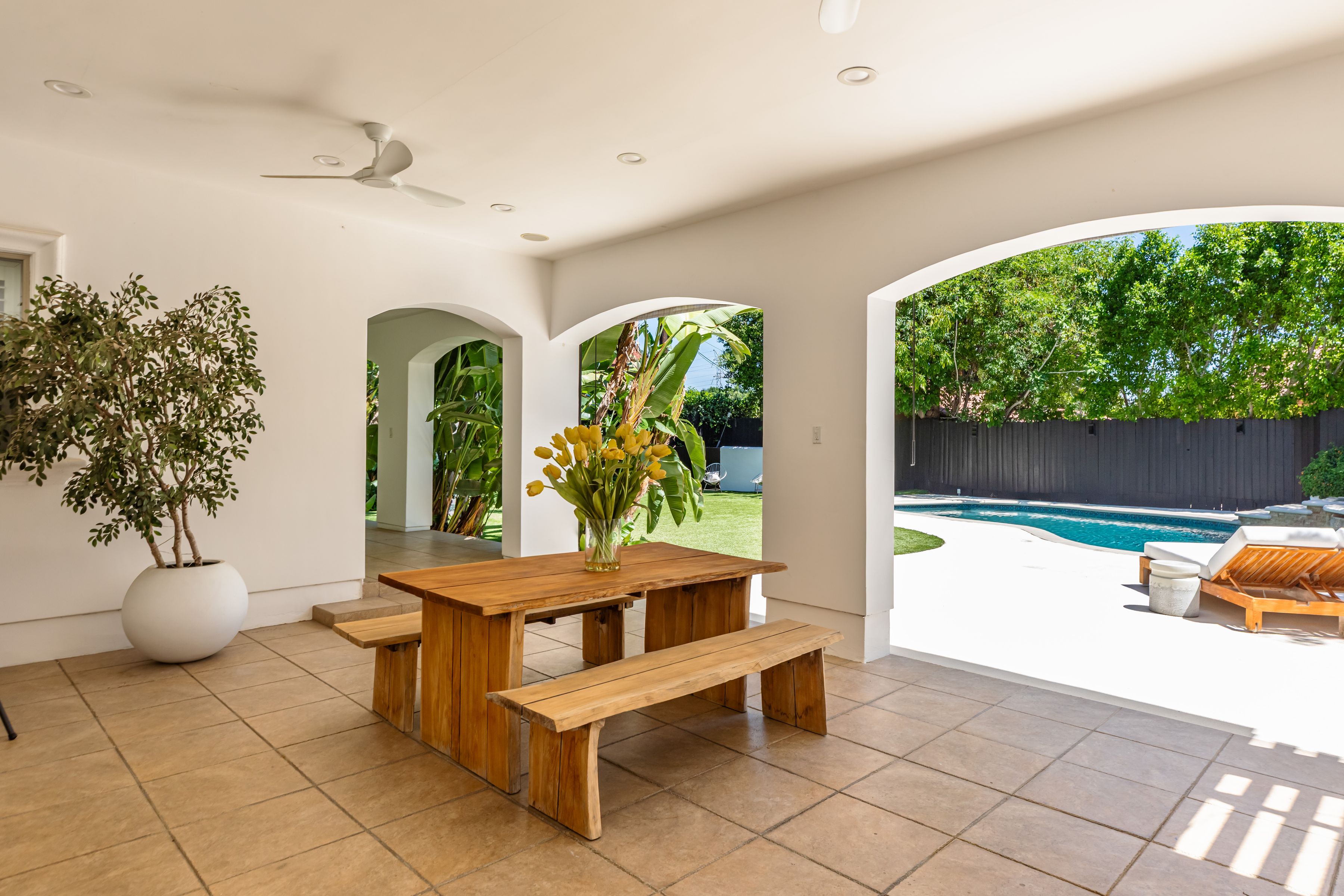  Thoughtfully Reimagined Tarzana Estate - 物件實景