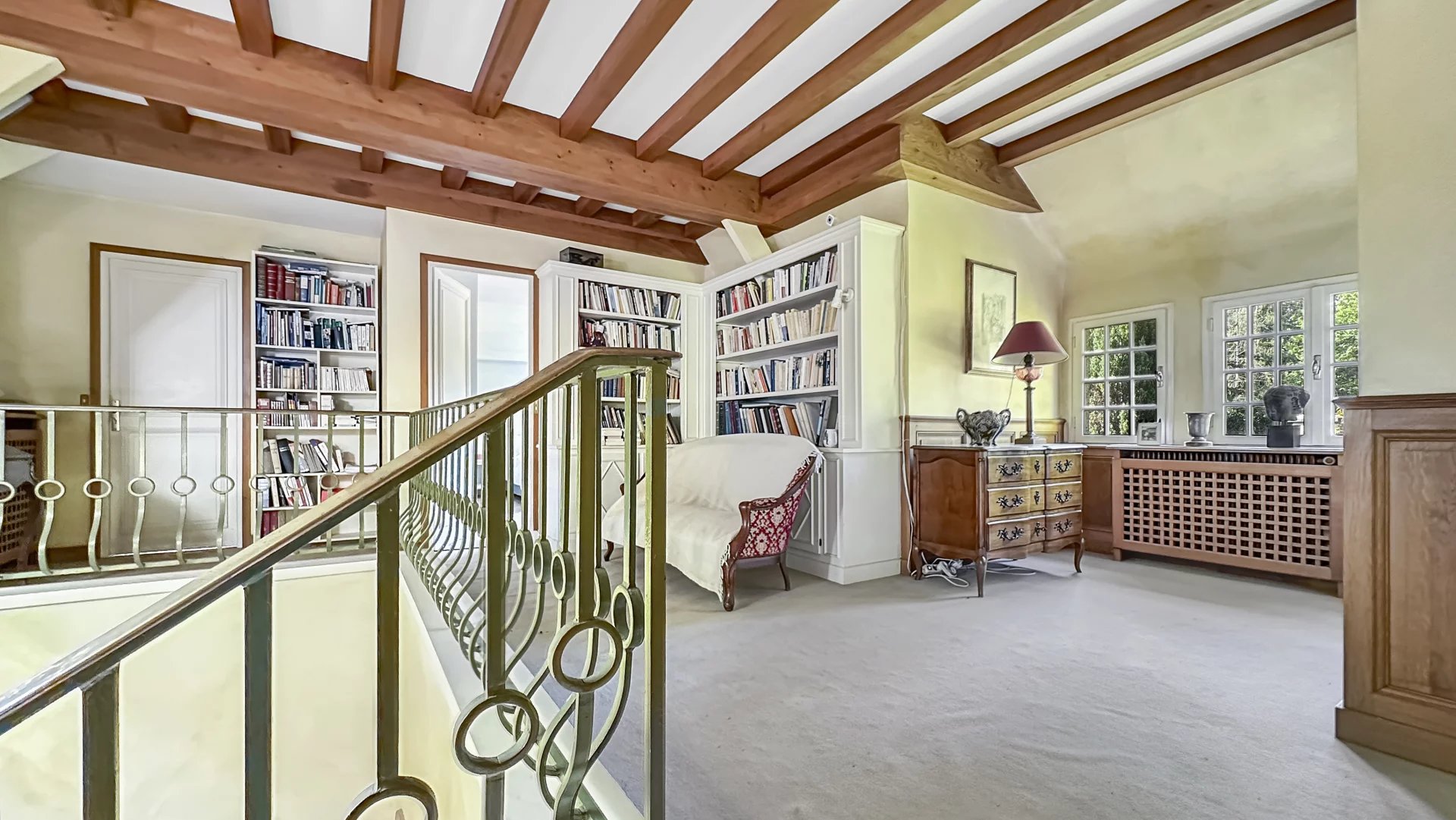 Jouy-en-Josas, Île-de-France, 78350, FR, 5 Bedrooms Bedrooms, ,4 BathroomsBathrooms,Residential,For Sale,1687138