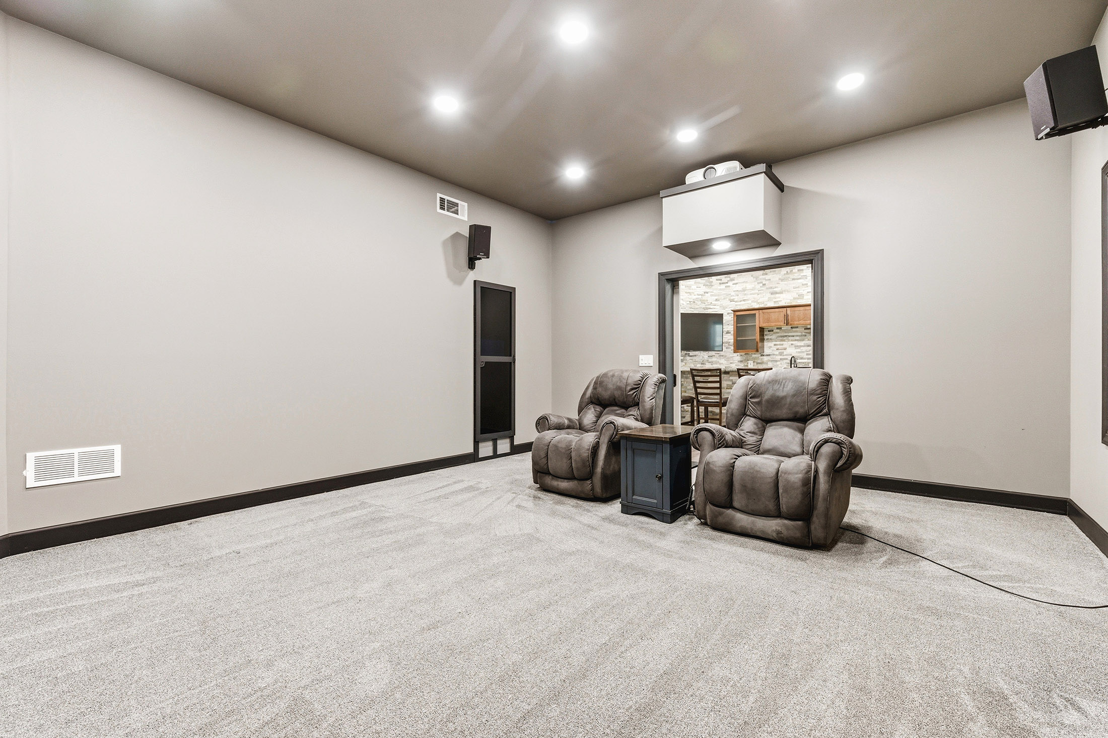  Beautifully Updated Brick Home in Vinings Estate - 物件實景