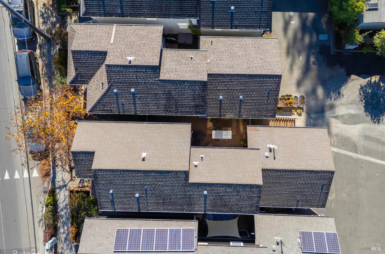 Sebastopol, California, 95472, United States, 3 Bedrooms Bedrooms, ,4 BathroomsBathrooms,Residential,For Sale,1987420