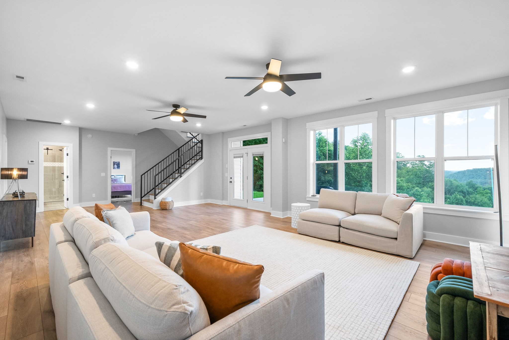 Smithville, Tennessee, 37166, United States, 3 Bedrooms Bedrooms, ,4 BathroomsBathrooms,Residential,For Sale,1935020