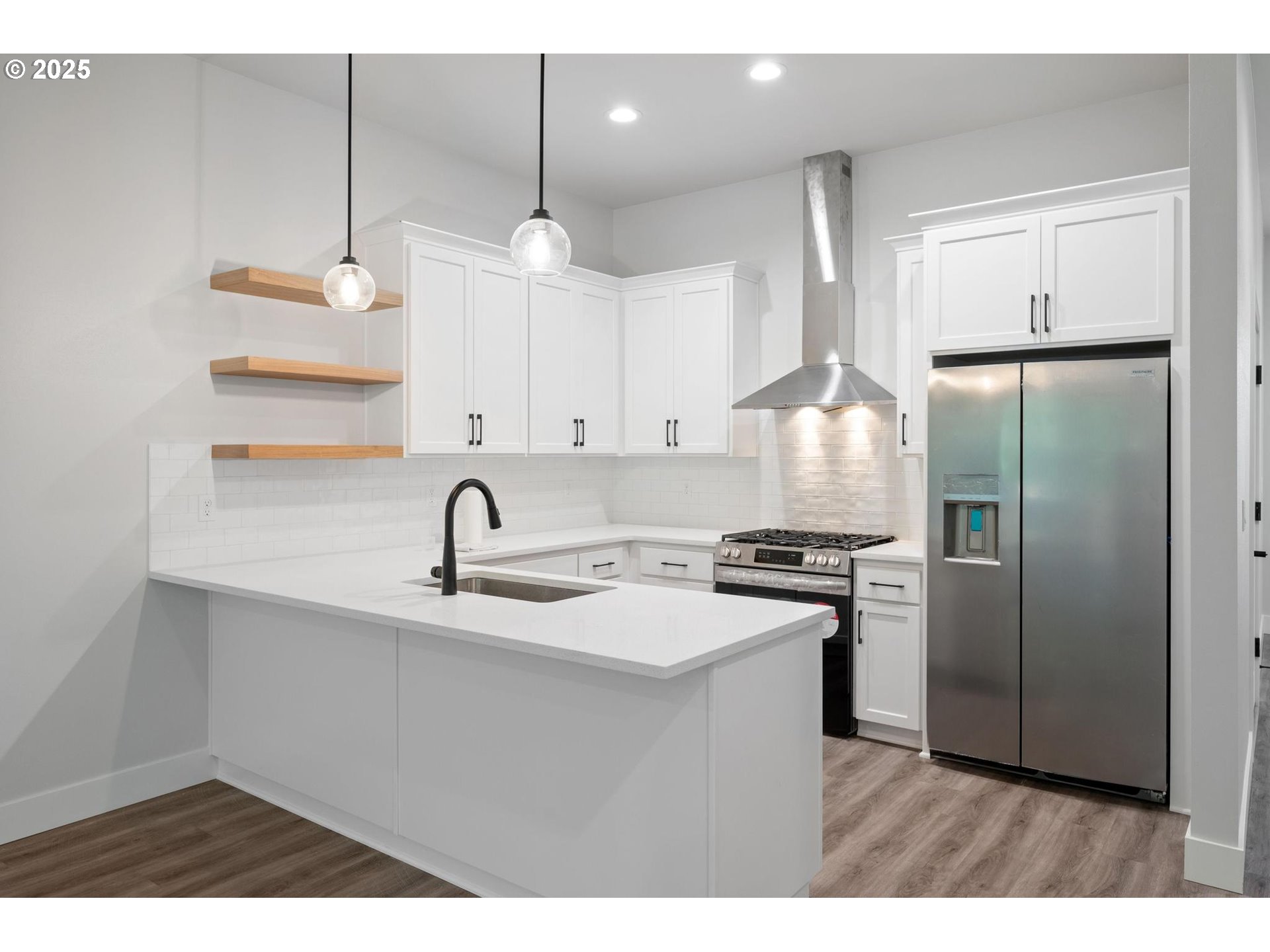 Tigard, Oregon, 97224, United States, 3 Bedrooms Bedrooms, ,2 BathroomsBathrooms,Residential,For Sale,1837175