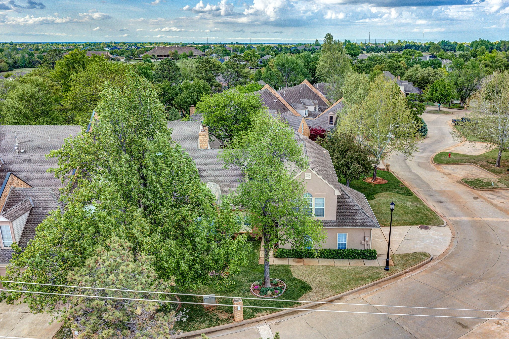  701 Inverary Drive, Edmond, OK 73025 - 物件實景