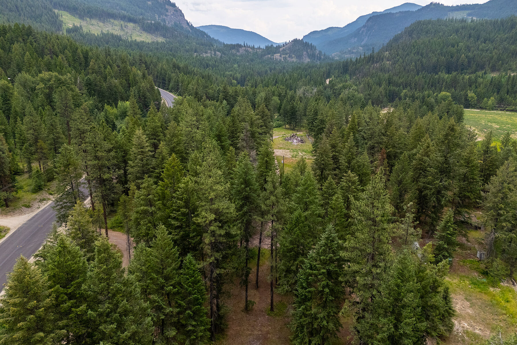  Kettle River Acreage - 物件實景