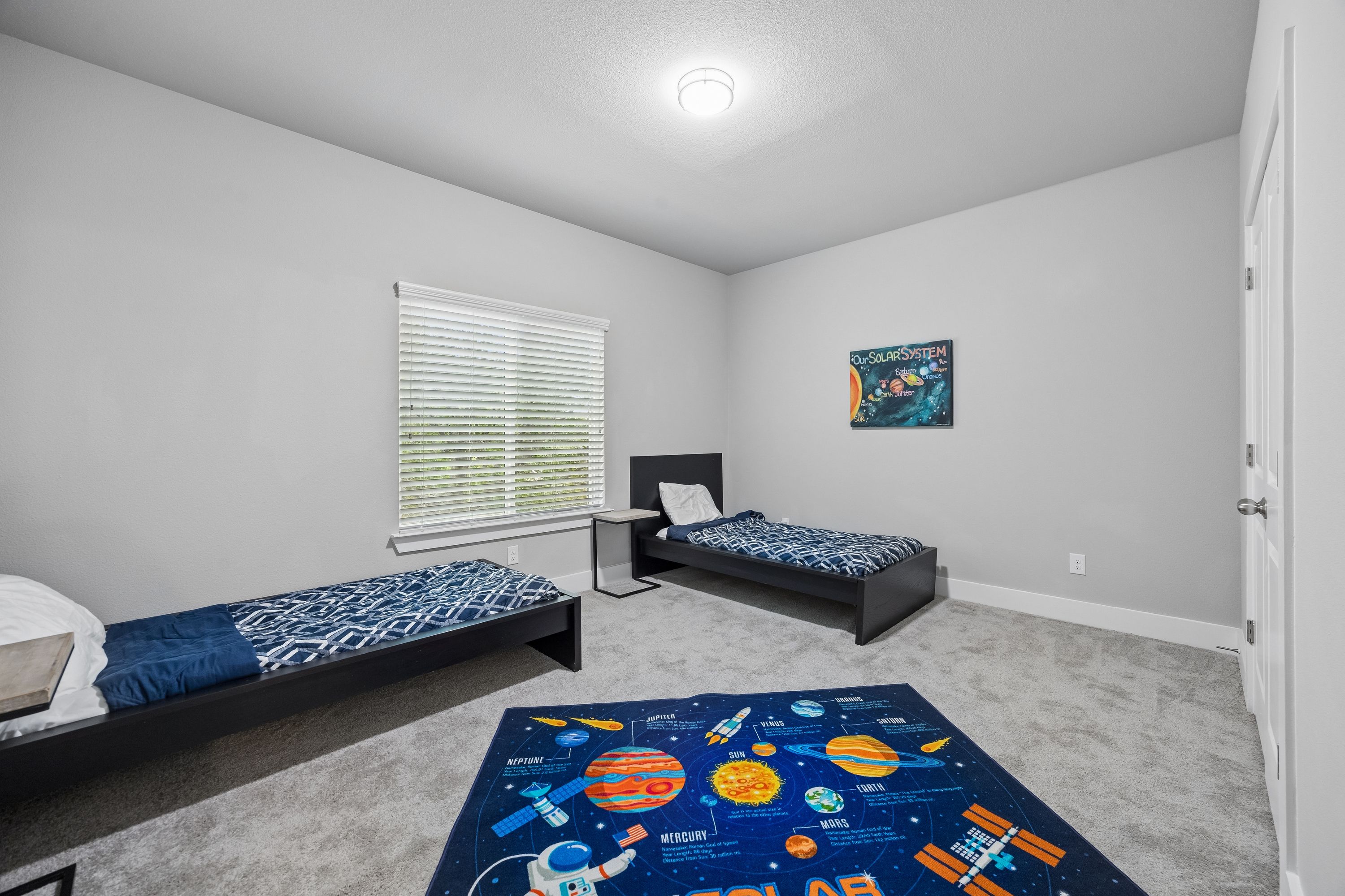  Rare Newer Multi Gen Living with Room to Grow - 物件實景