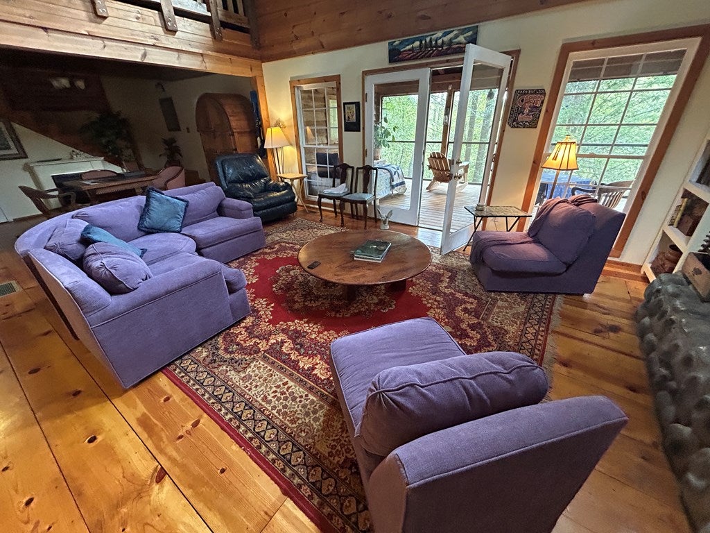 Blue Ridge, Georgia, 30513, United States, 3 Bedrooms Bedrooms, ,3 BathroomsBathrooms,Residential,For Sale,1954403
