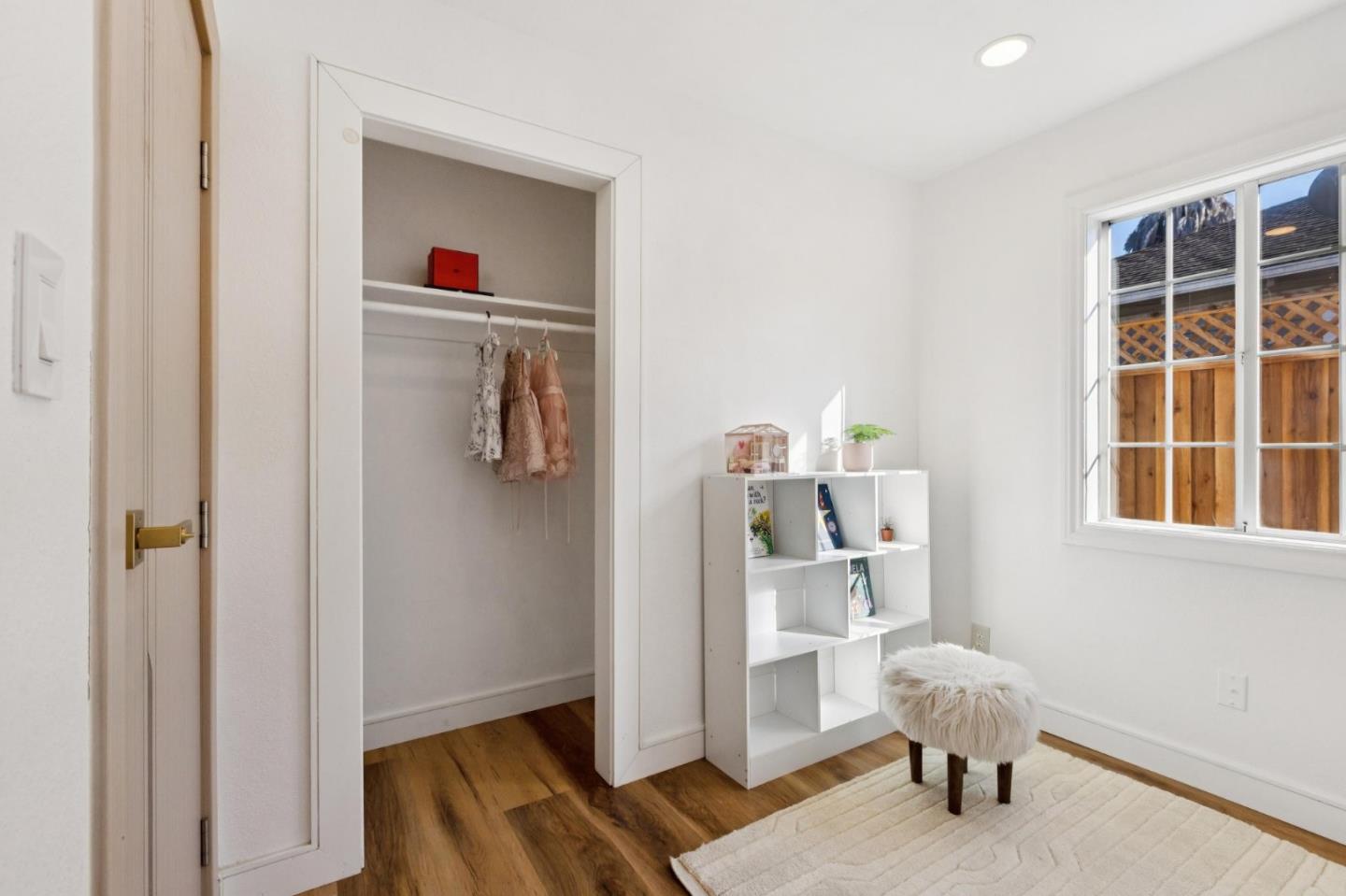 East Palo Alto, California, 94303, United States, 3 Bedrooms Bedrooms, ,2 BathroomsBathrooms,Residential,For Sale,1947382