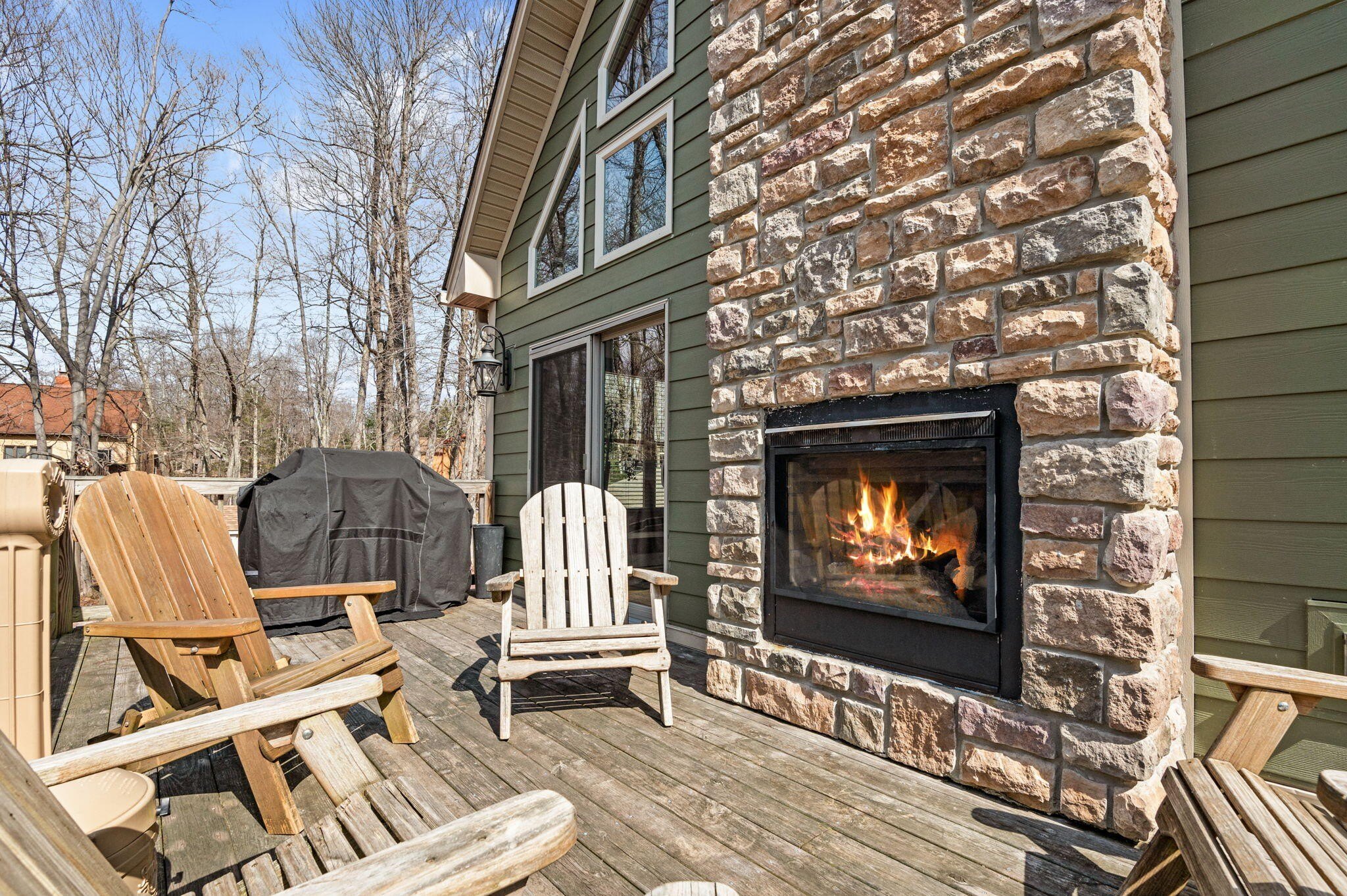 Lake Harmony, Pennsylvania, 18624, United States, 6 Bedrooms Bedrooms, ,3 BathroomsBathrooms,Residential,For Sale,1983616