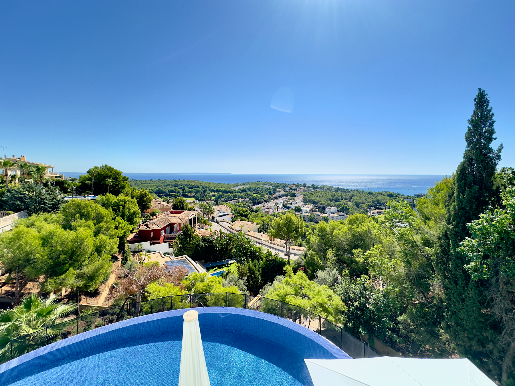  Mediterranean villa with pool and sea views in Bendinat - 物件實景