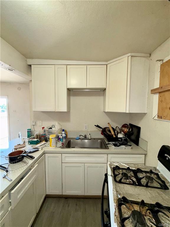 Compton, California, 90221, United States, 9 Bedrooms Bedrooms, ,Residential,For Sale,1982373