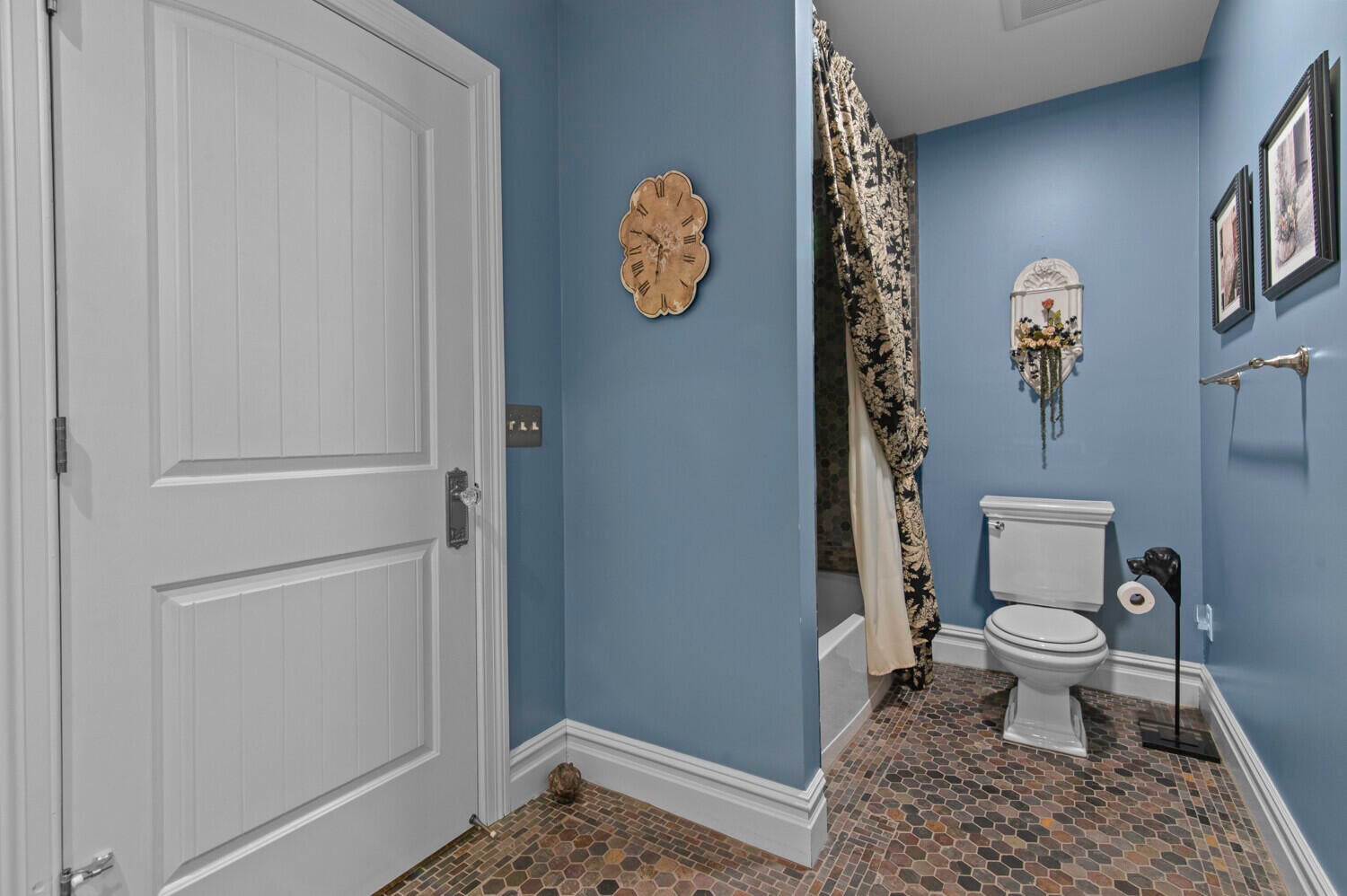 Northville, Michigan, 48167, United States, 4 Bedrooms Bedrooms, ,7 BathroomsBathrooms,Residential,For Sale,1991928