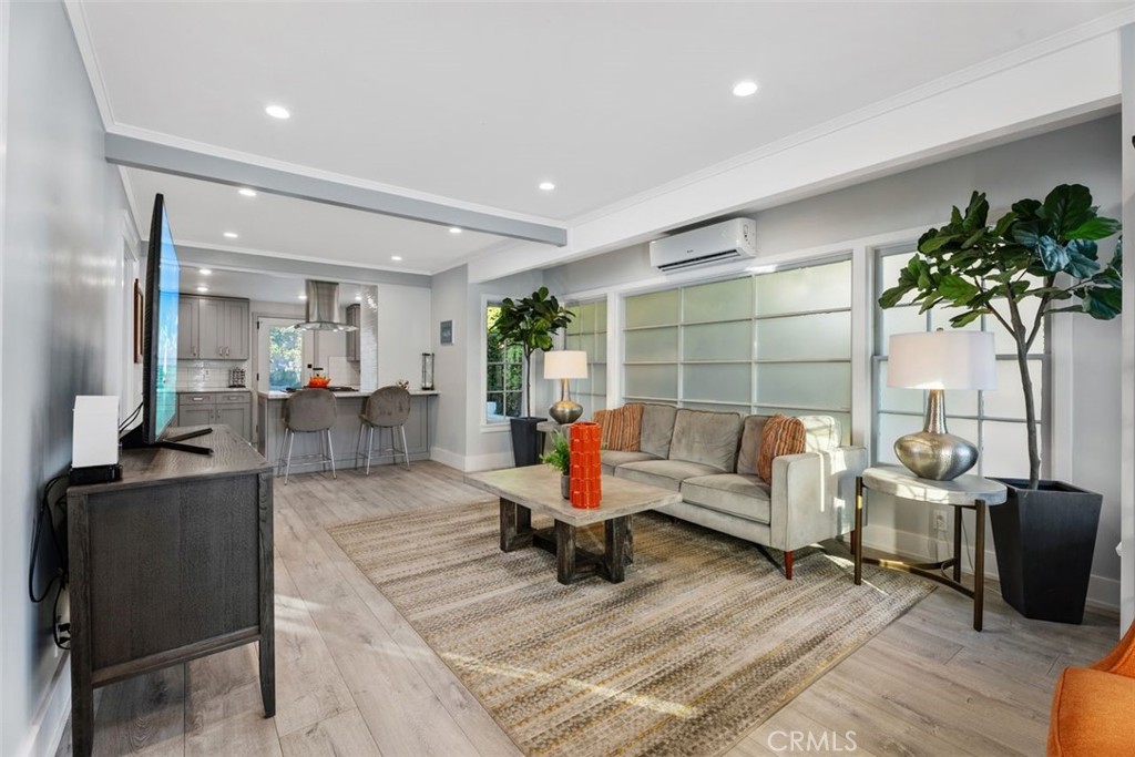 Laguna Beach, California, 92651, United States, 2 Bedrooms Bedrooms, ,1 BathroomBathrooms,Residential,For Sale,2000928