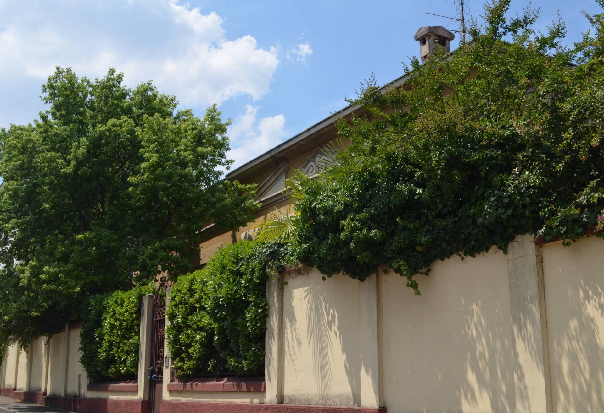 Legnano, Milano, 20025, IT, 4 Bedrooms Bedrooms, ,3 BathroomsBathrooms,Residential,For Sale,1949869