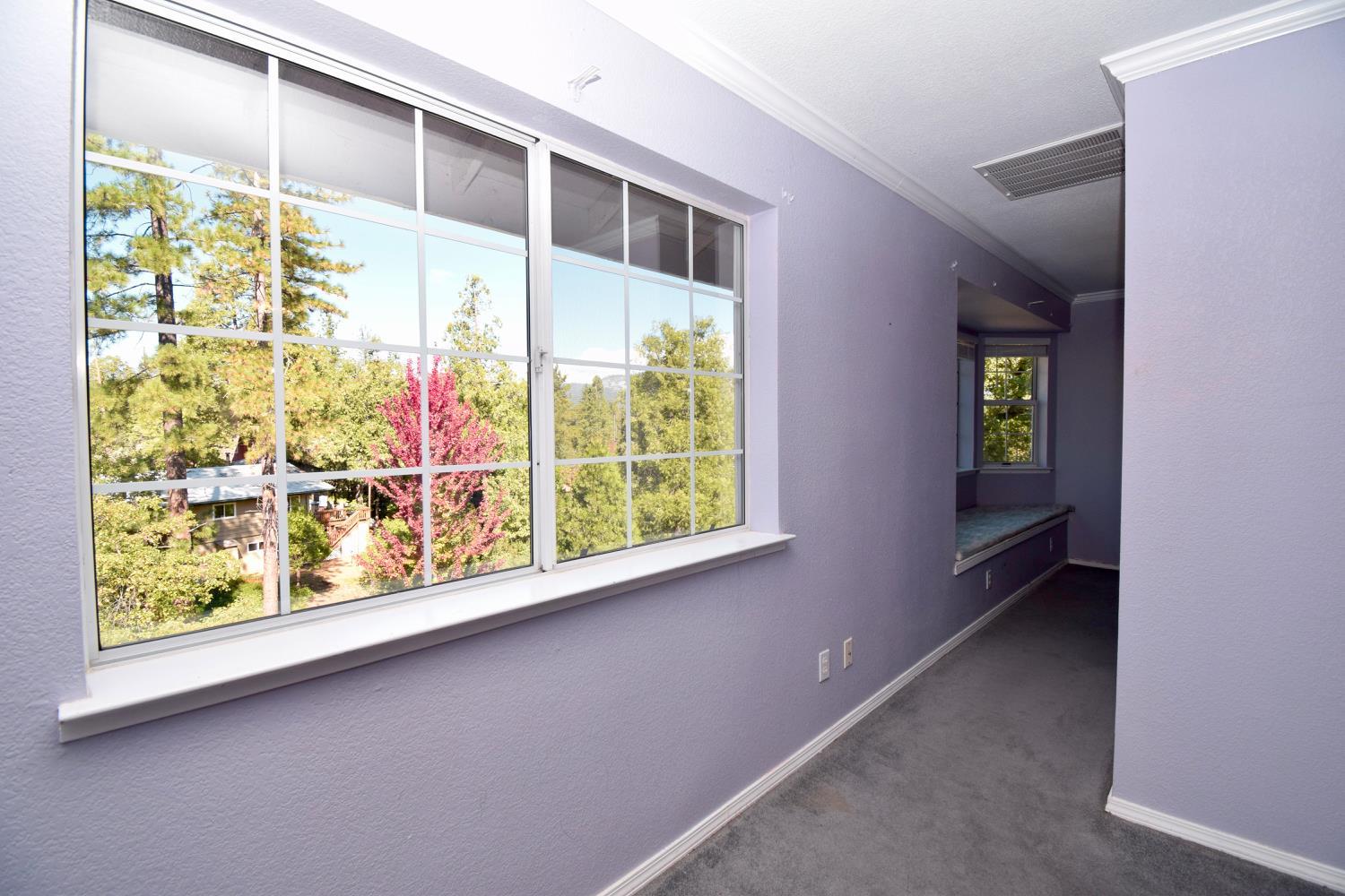 Oakhurst, California, 93644, United States, 4 Bedrooms Bedrooms, ,3 BathroomsBathrooms,Residential,For Sale,1984203