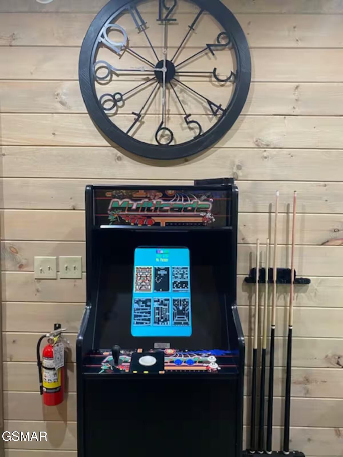 Sevierville, Tennessee, 37862, United States, 5 Bedrooms Bedrooms, ,5 BathroomsBathrooms,Residential,For Sale,2008857