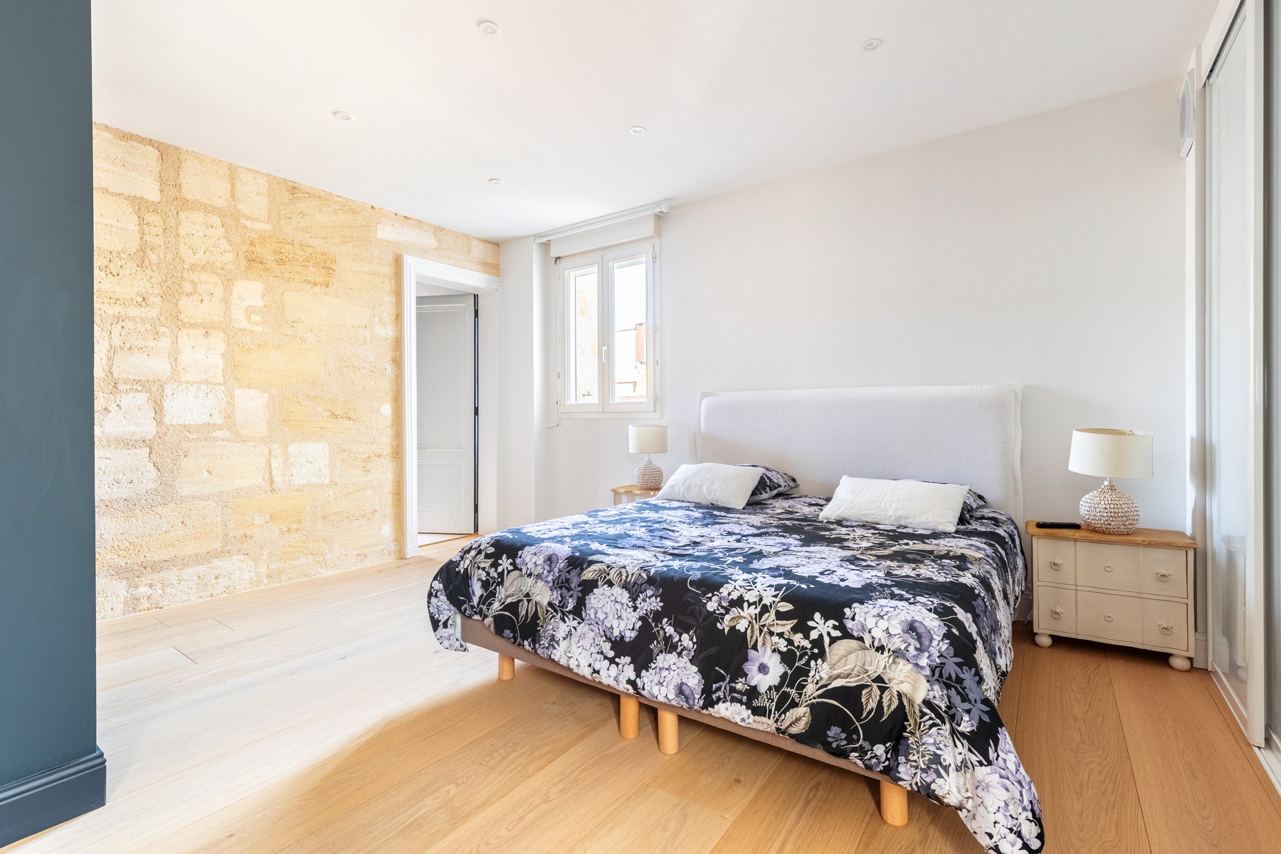  BORDEAUX - HEART OF CHARTRONS - EXCEPTIONAL APARTMENT 285M² - GARDEN / TERRACE … - 物件實景