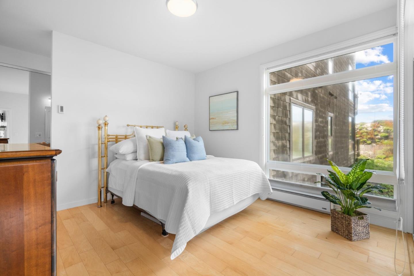 Watsonville, California, 95076, United States, 3 Bedrooms Bedrooms, ,2 BathroomsBathrooms,Residential,For Sale,1971217