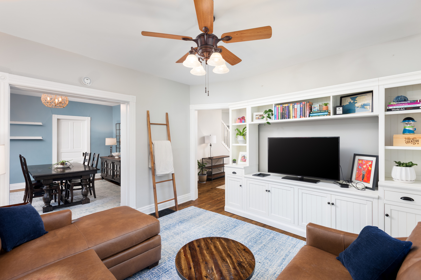 Naperville, Illinois, 60540, United States, 4 Bedrooms Bedrooms, ,3 BathroomsBathrooms,Residential,For Sale,1989489