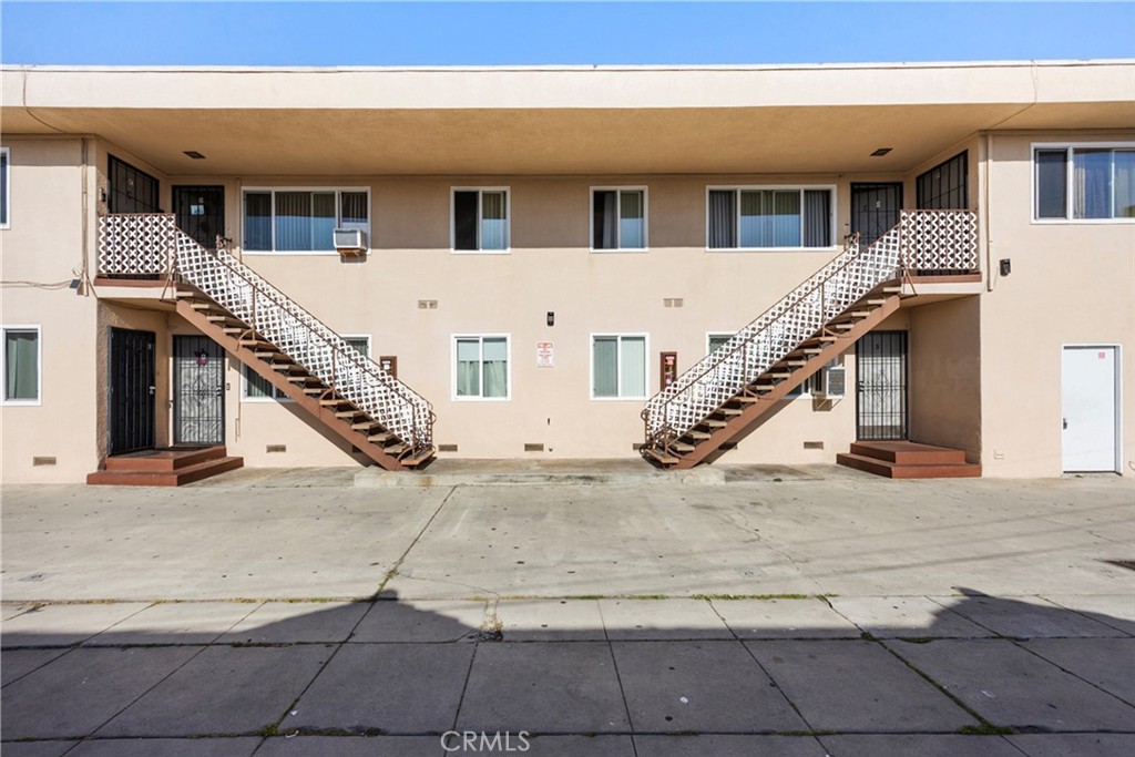 Lynwood, California, 90262, United States, ,Residential,For Sale,2048561