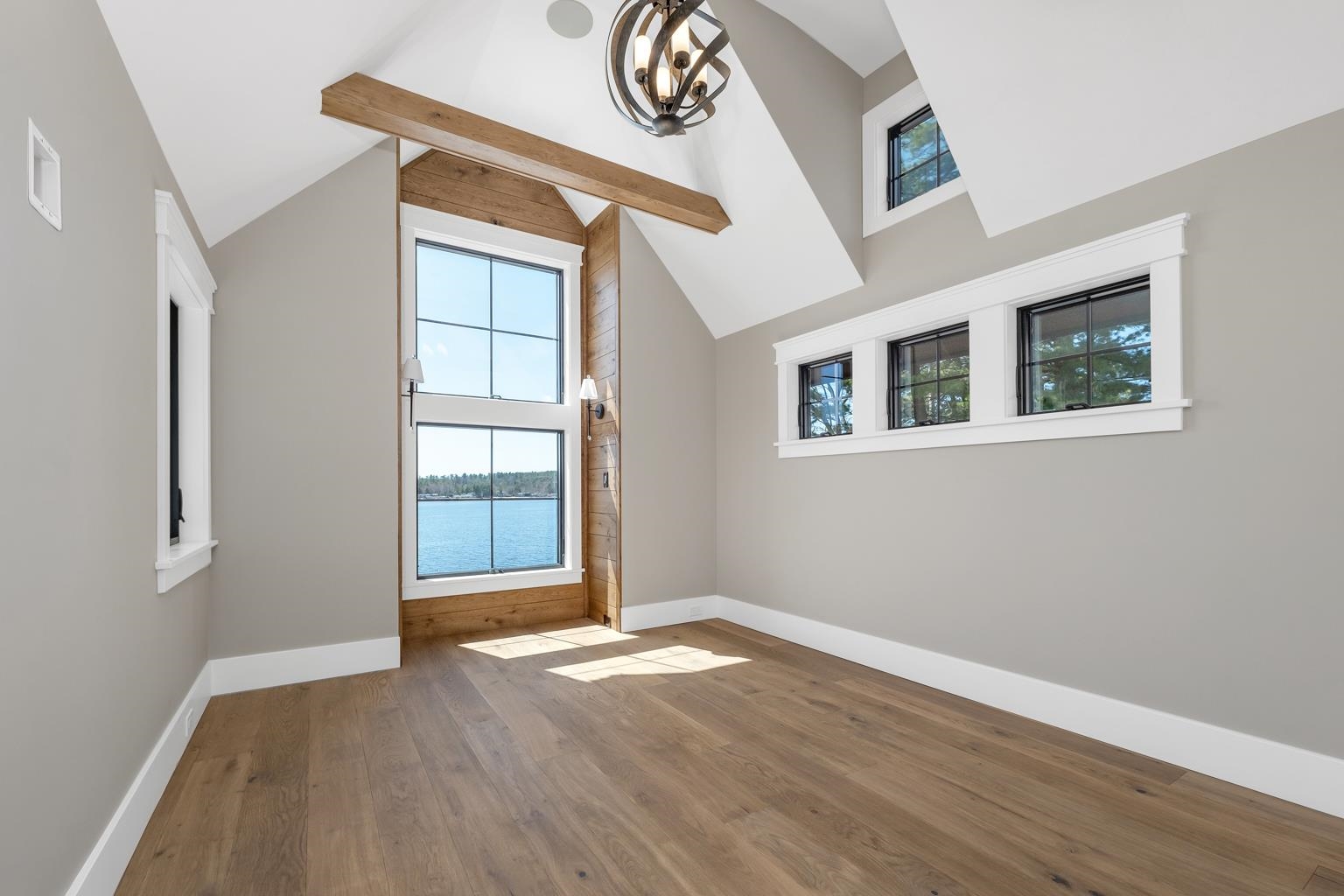 Gilford, New Hampshire, 03249, United States, 5 Bedrooms Bedrooms, ,6 BathroomsBathrooms,Residential,For Sale,1794777