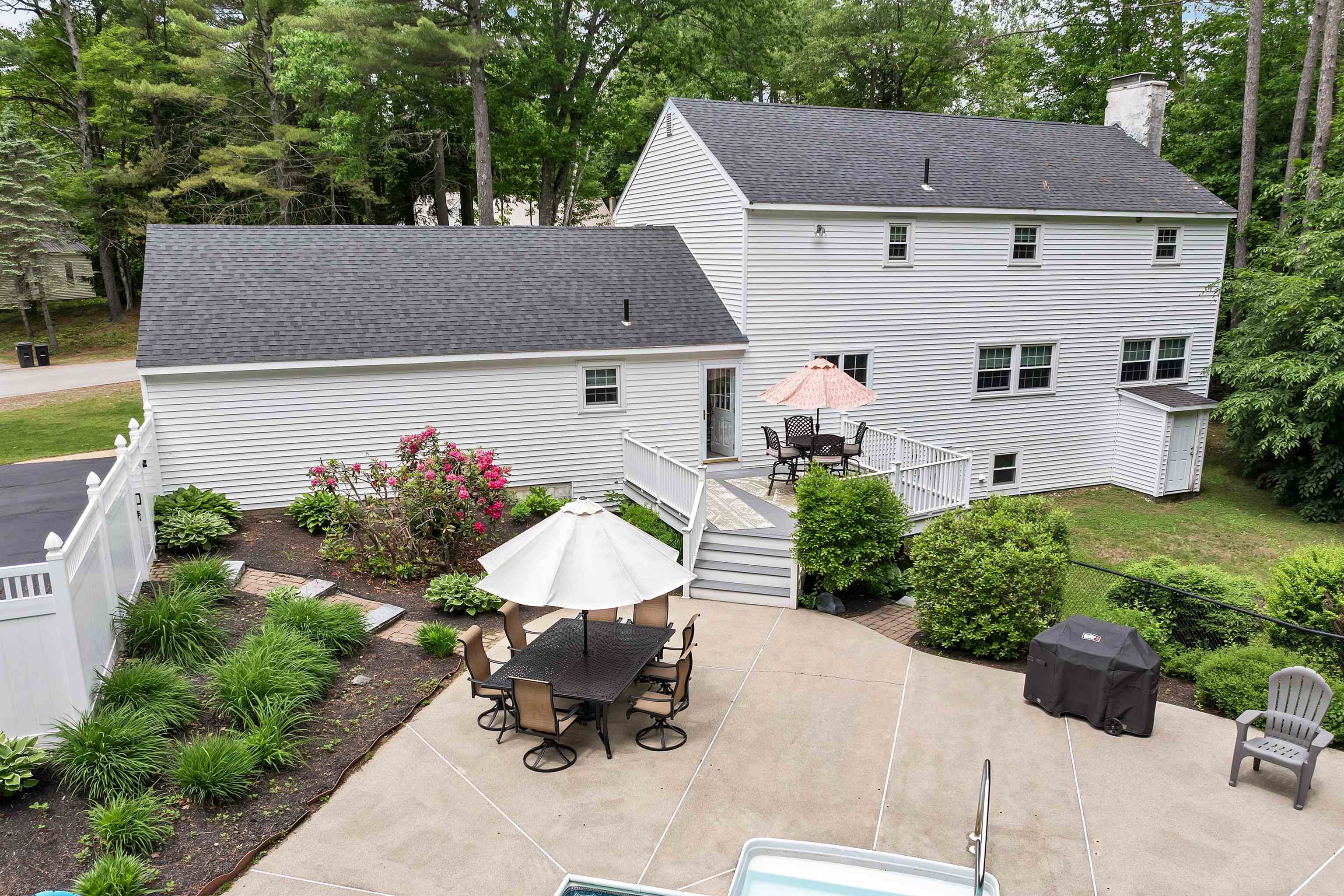 Gilford, New Hampshire, 03249, United States, 4 Bedrooms Bedrooms, ,2 BathroomsBathrooms,Residential,For Sale,1875649