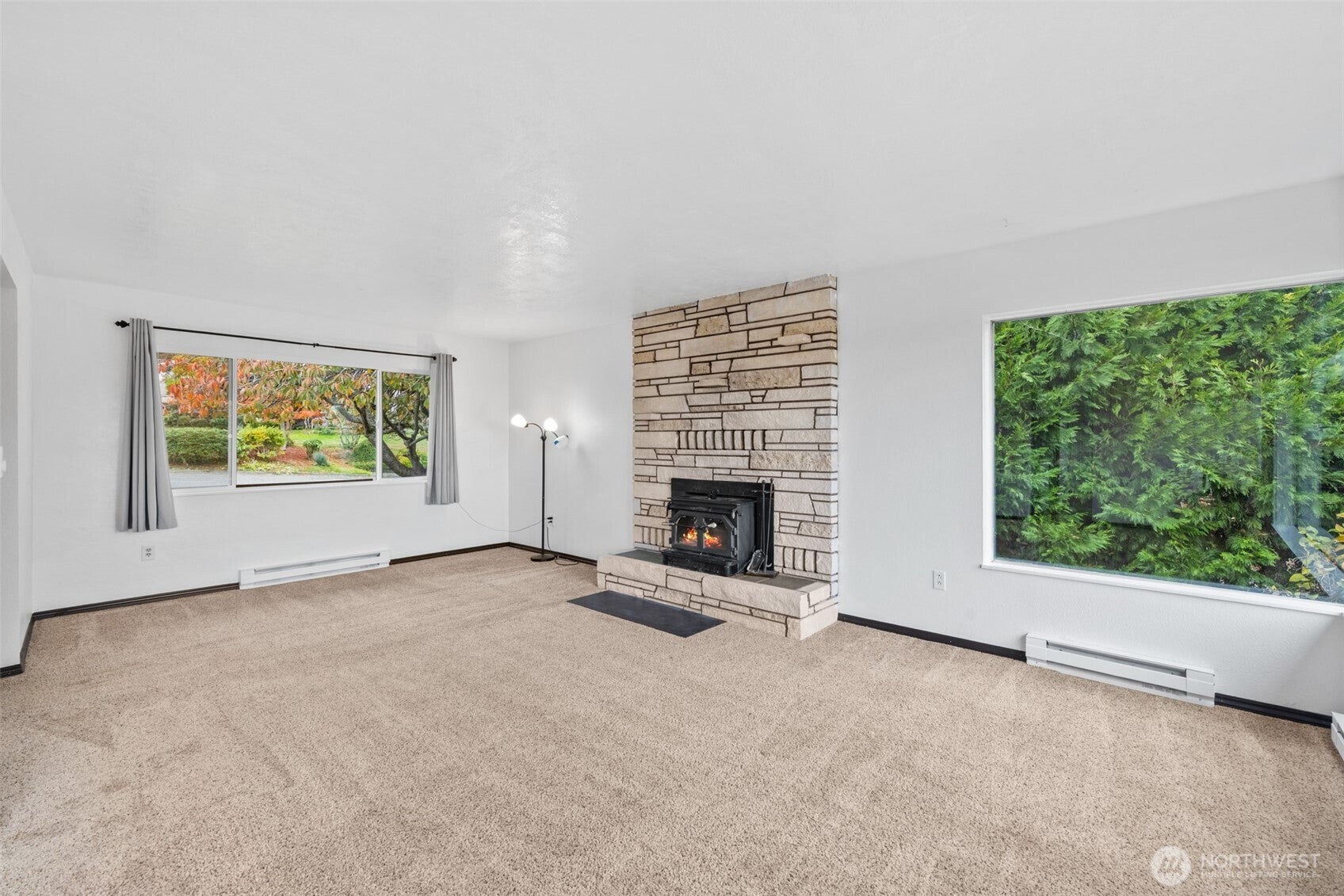 Port Angeles, Washington, 98362, United States, 3 Bedrooms Bedrooms, ,1 BathroomBathrooms,Residential,For Sale,1987084