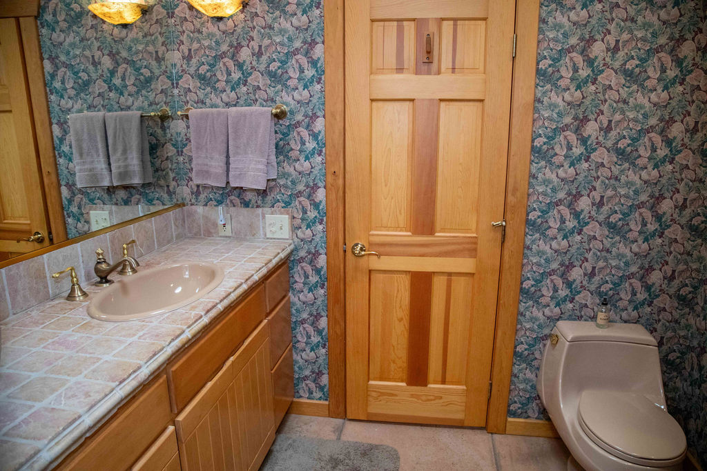 Hope, Idaho, 83836, United States, 3 Bedrooms Bedrooms, ,3 BathroomsBathrooms,Residential,For Sale,1975578